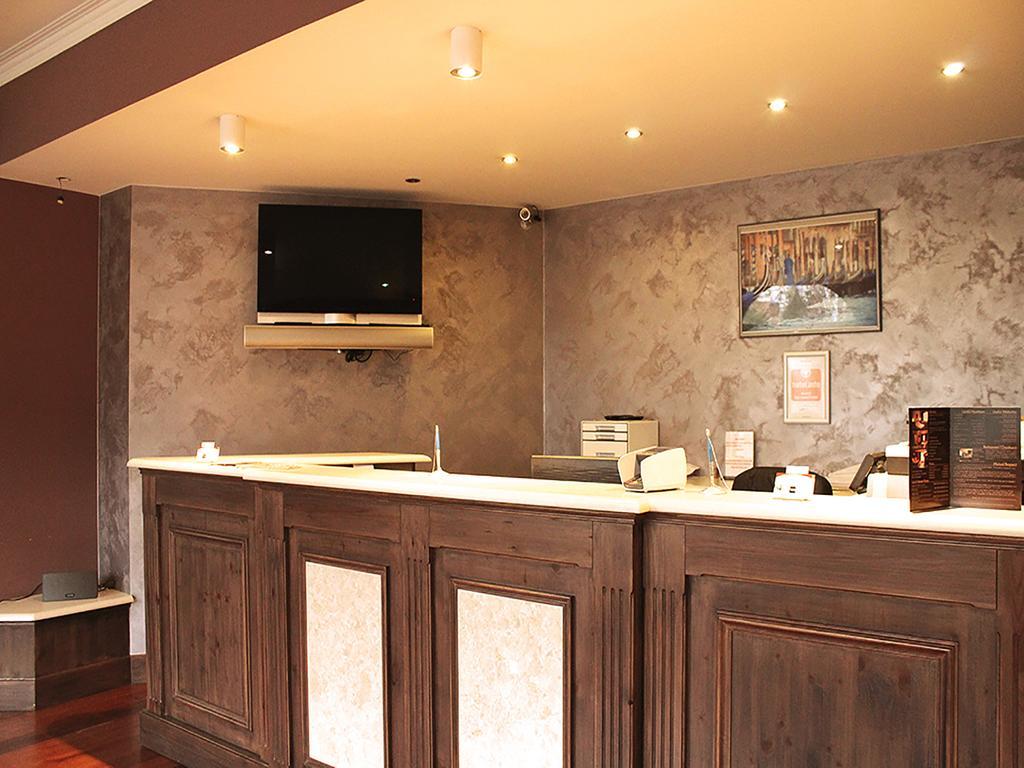Taormina Brussels Airport Hotel 3*