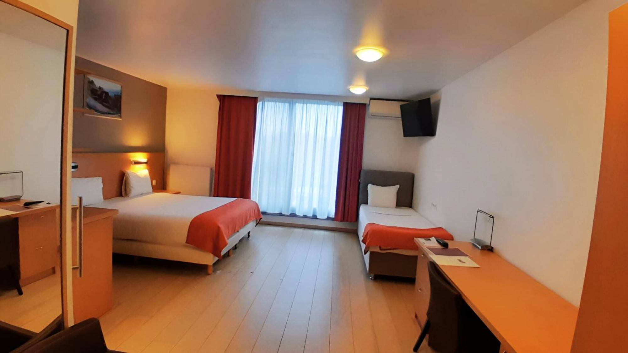 Taormina Brussels Airport Hotel