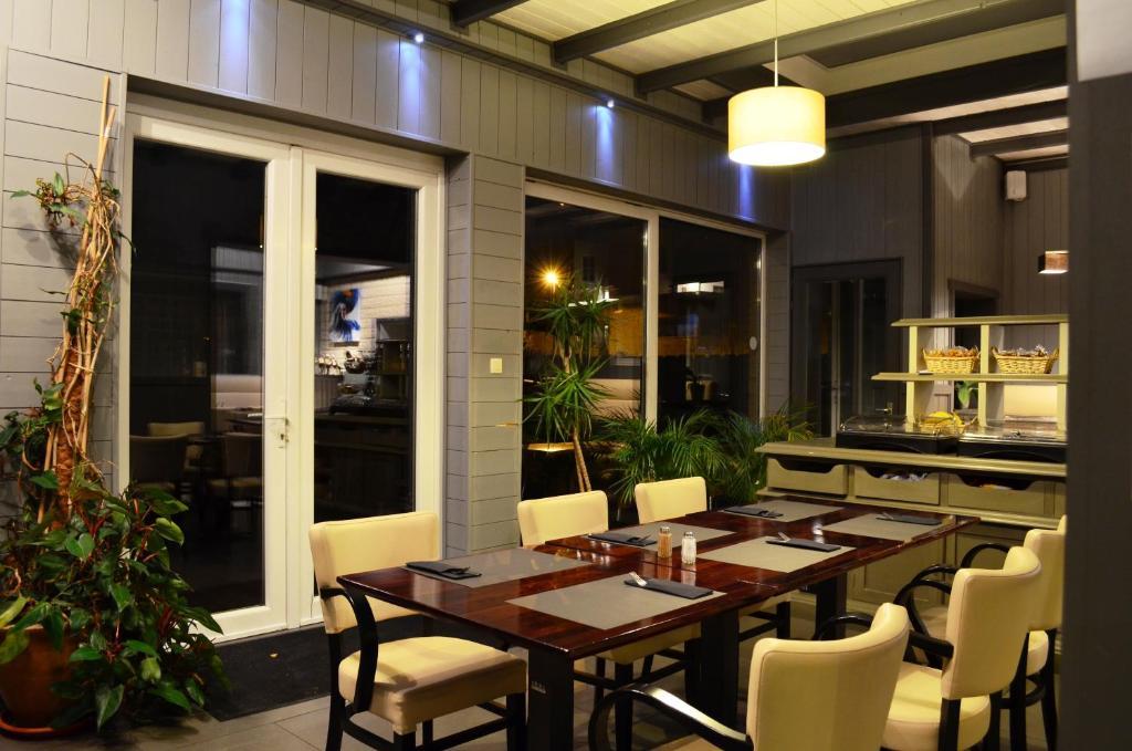 Taormina Brussels Airport 3*