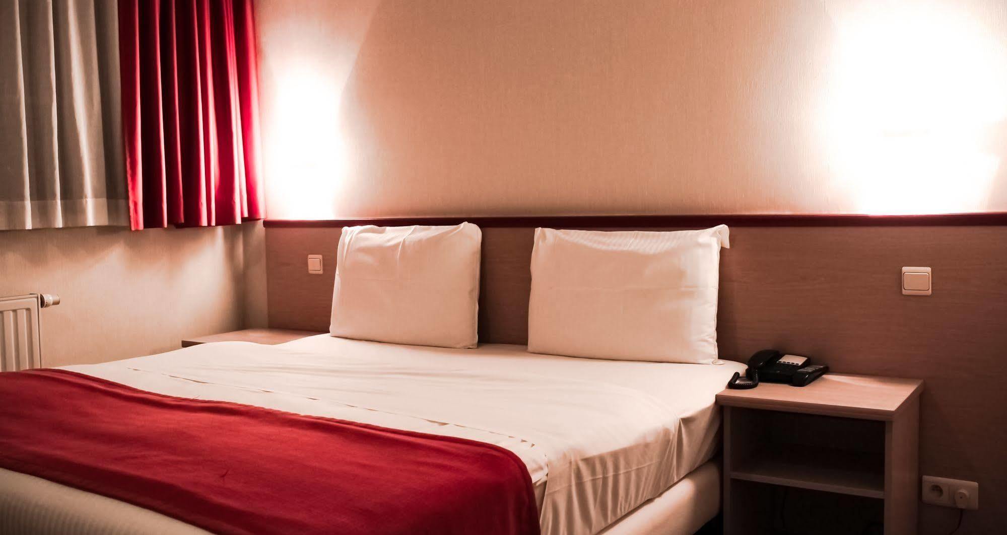 Taormina Brussels Airport 3*